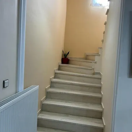 Kaos House