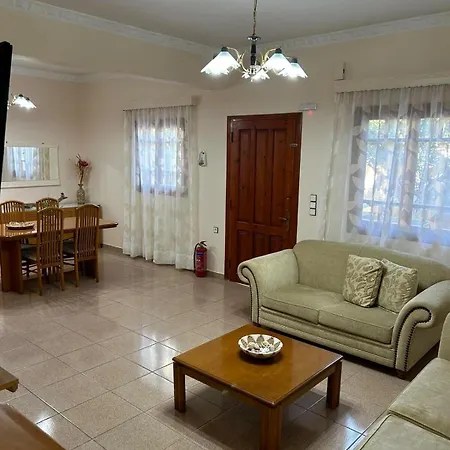 Kaos House Apartment *